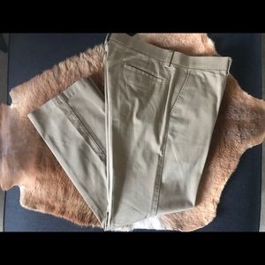 Men’s Haggar Slim Straight Khakis